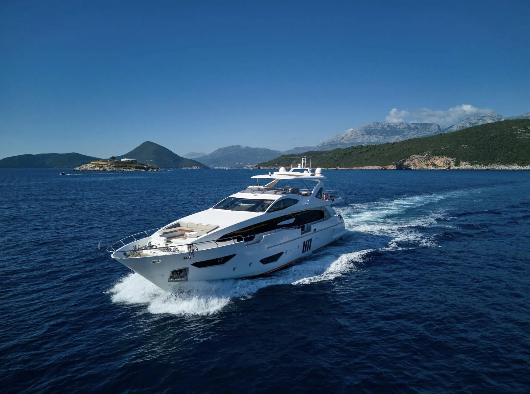 AZIMUT GRANDE 30 METRI - Image 1