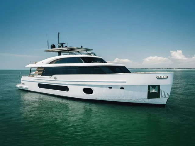 AZIMUT MAGELLANO 25 METRI