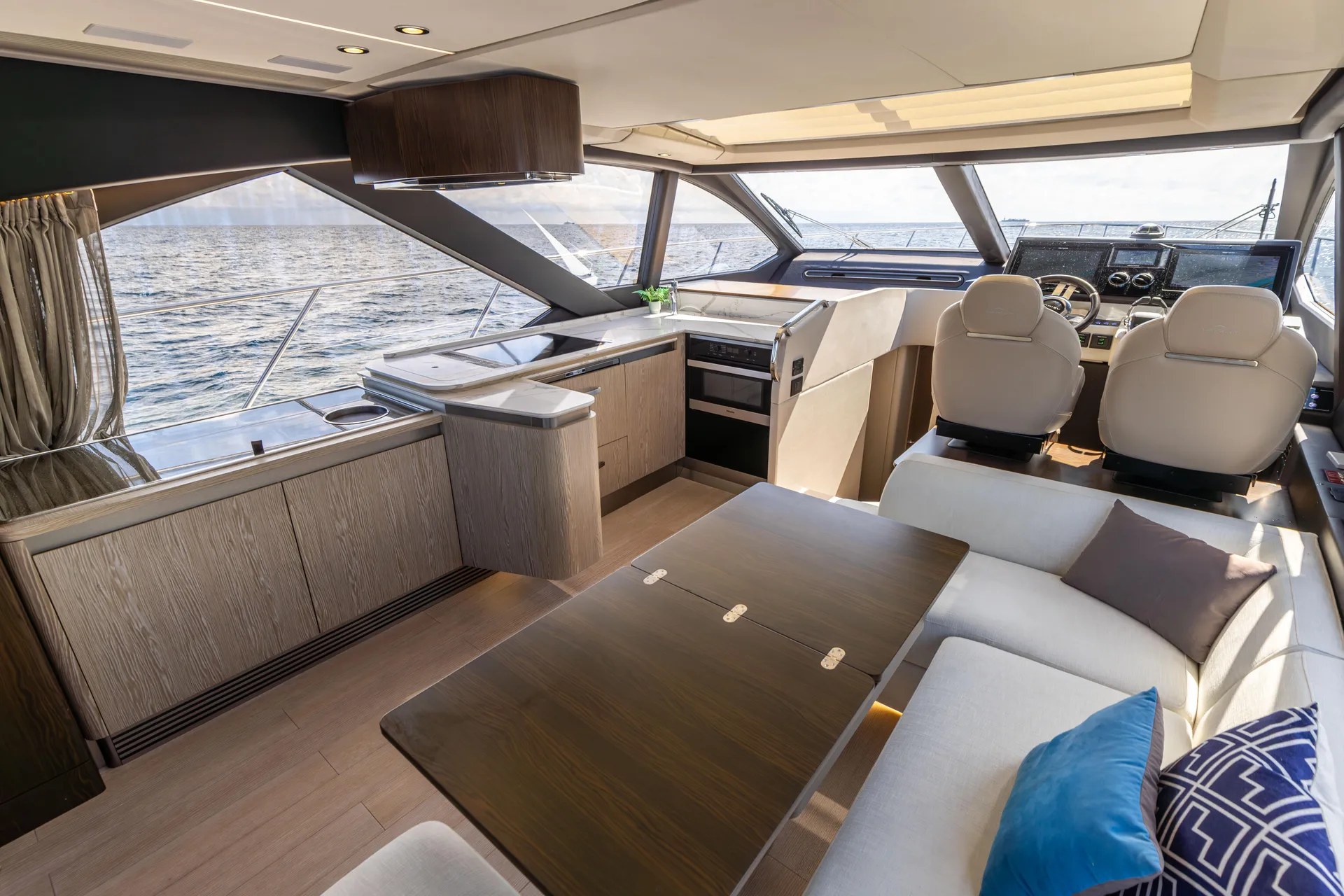 AZIMUT S6 SPORT FLY - Image 3