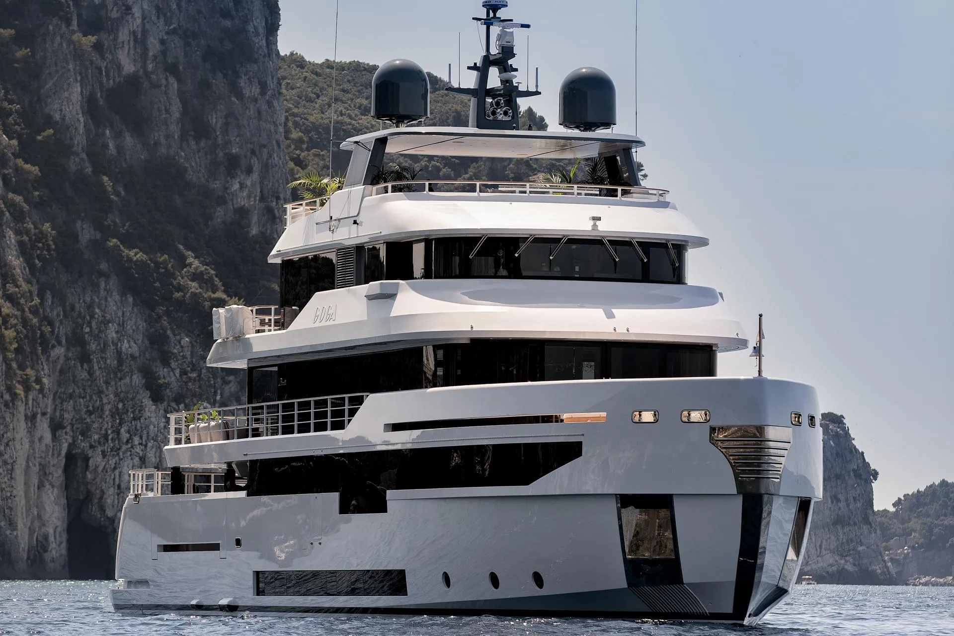 BENETTI 121 MOTOR YACHT - Image 3