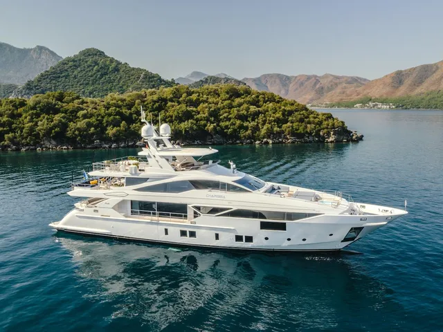 BENETTI FAST 125