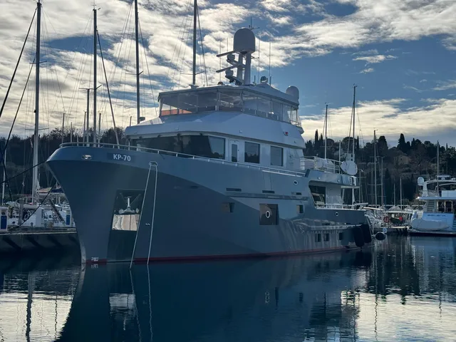 BERING 77