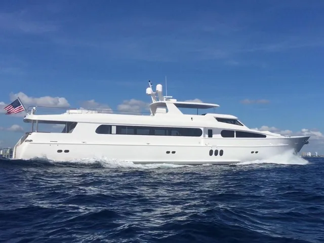 BROWARD RAISED PILOTHOUSE M/Y