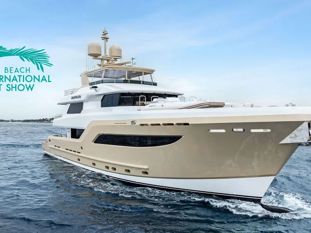 BURGER 104 MOTOR YACHT