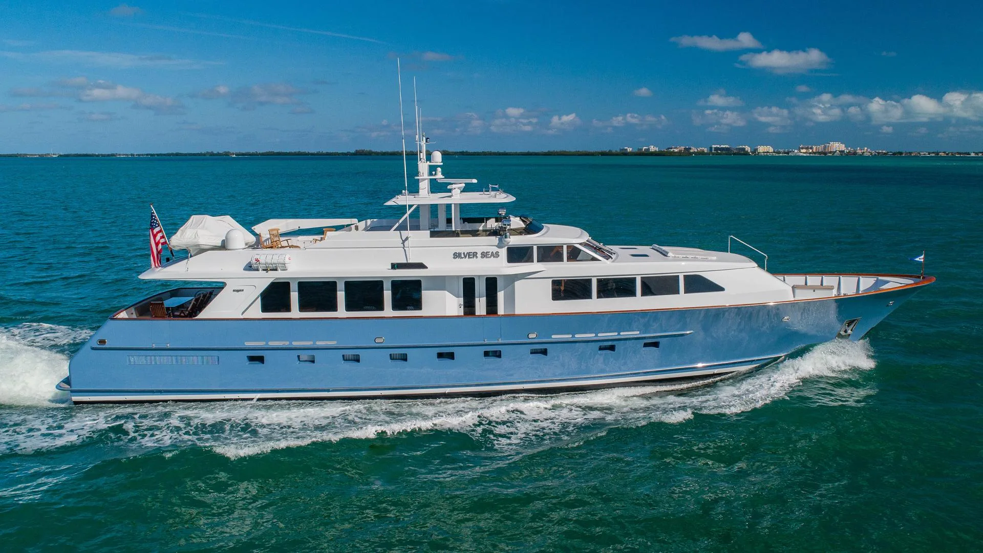 BURGER RAISED PILOTHOUSE - Image 1