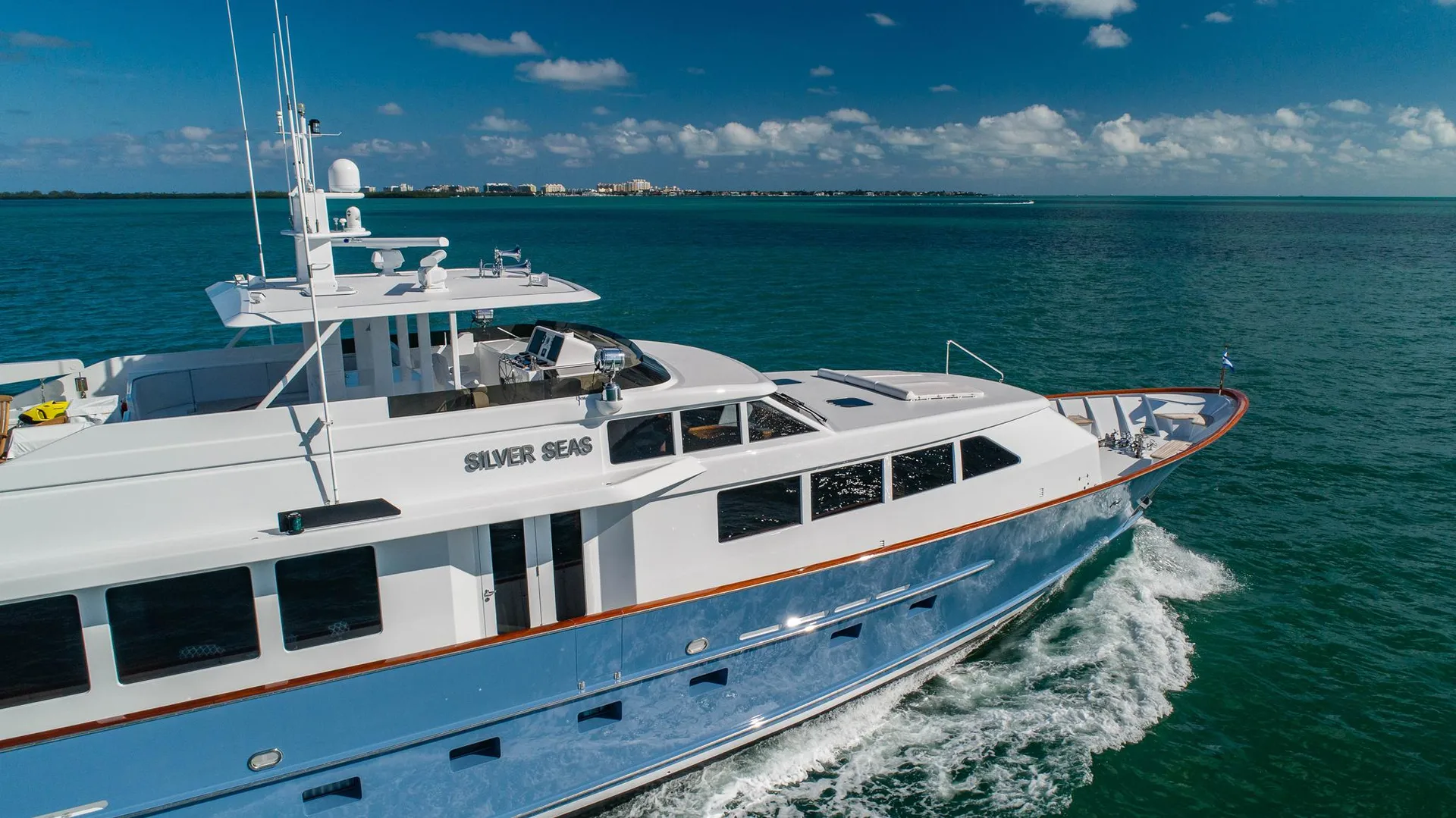 BURGER RAISED PILOTHOUSE - Image 3