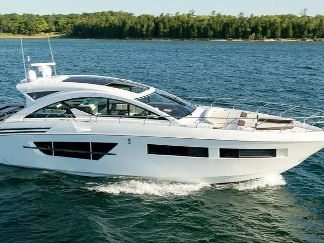 CRUISERS YACHTS 60 CANTIUS