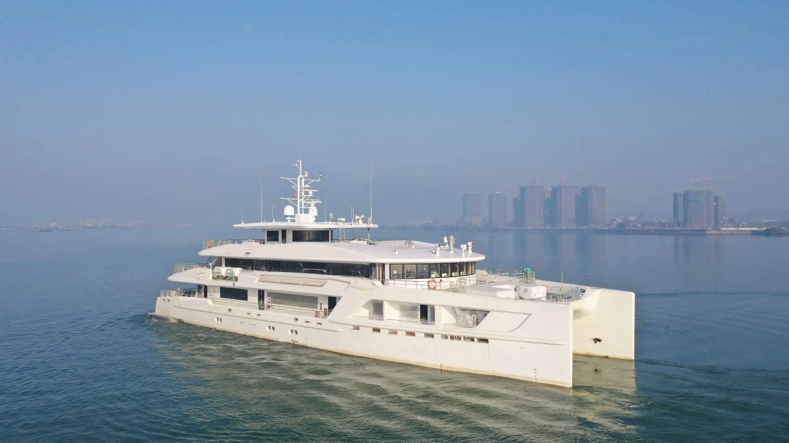 CUSTOM 48M LUXURY CATAMARAN “CAPRICORNUS” - Image 1