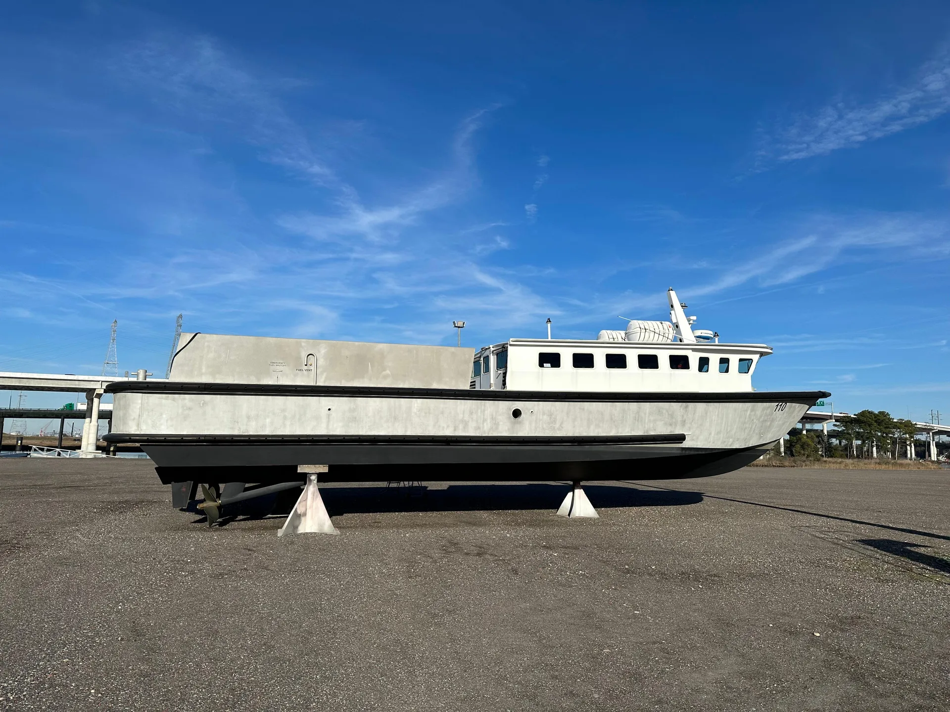 CUSTOM 64 CREW BOAT - Image 3