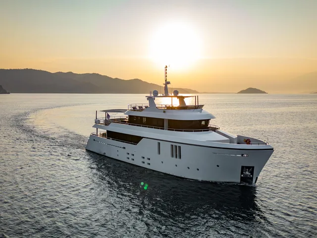 CUSTOM AYDOS YAT SANAYI 100'