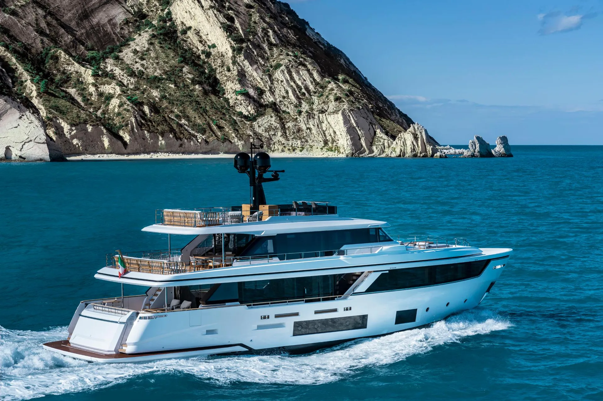 CUSTOM LINE NAVETTA 30 - Image 3