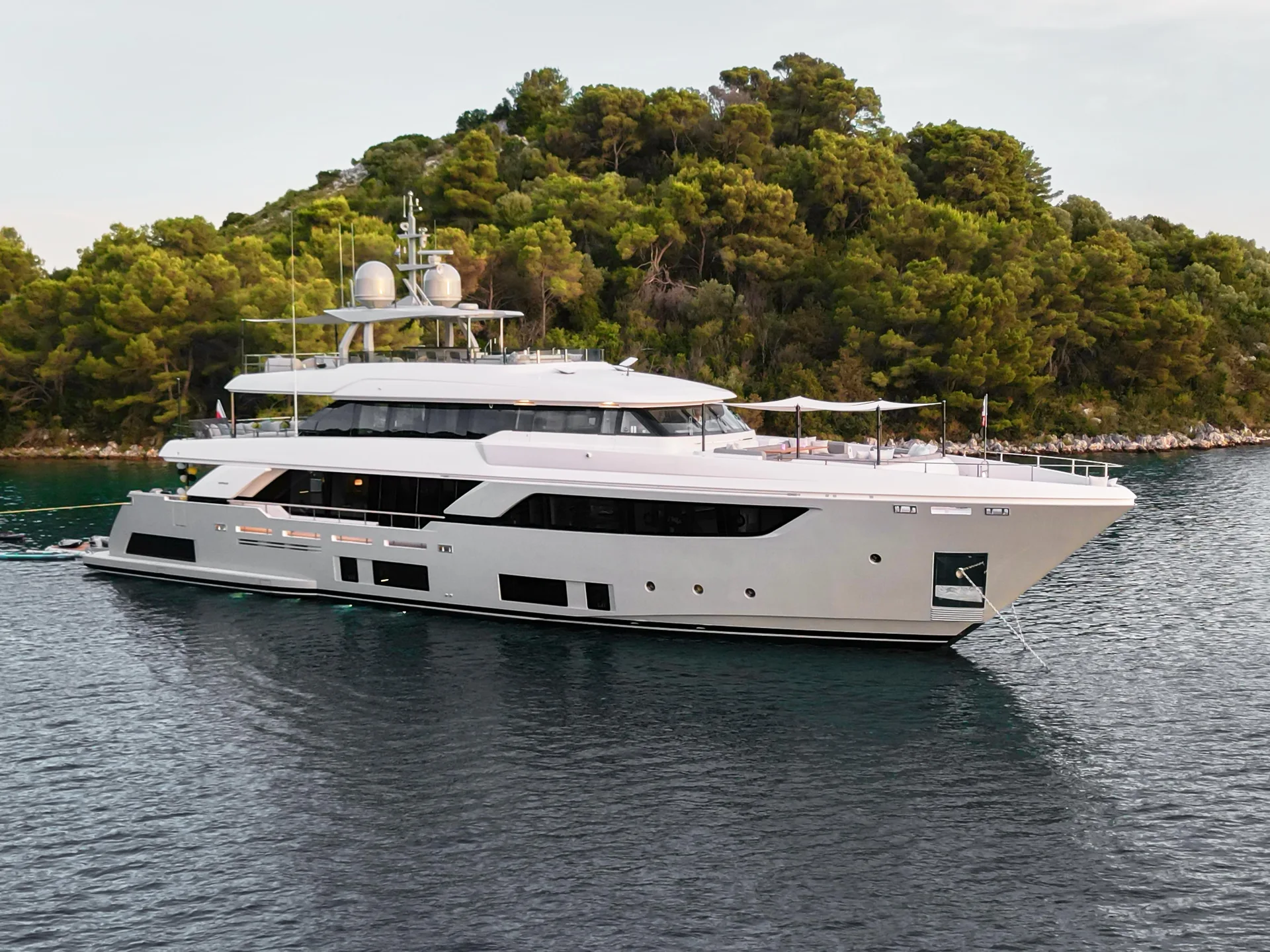 CUSTOM LINE NAVETTA 37 - Image 1