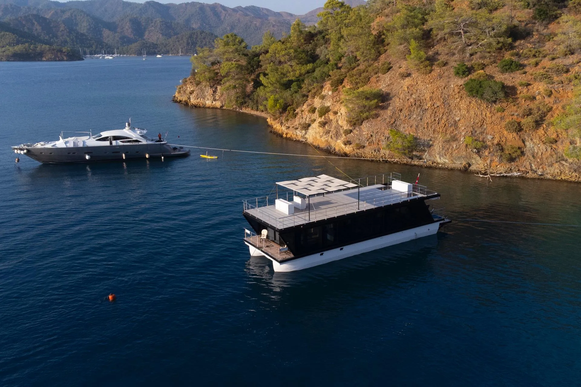 CUSTOM LUXURIOUS HOME CATAMARAN - Image 3