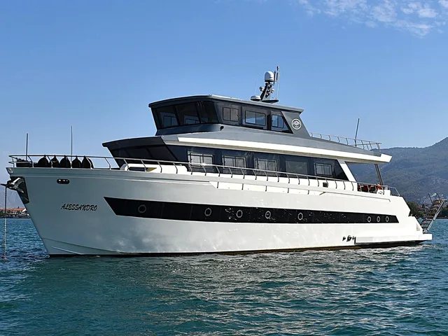 CUSTOM MODERN TRAWLER RPH