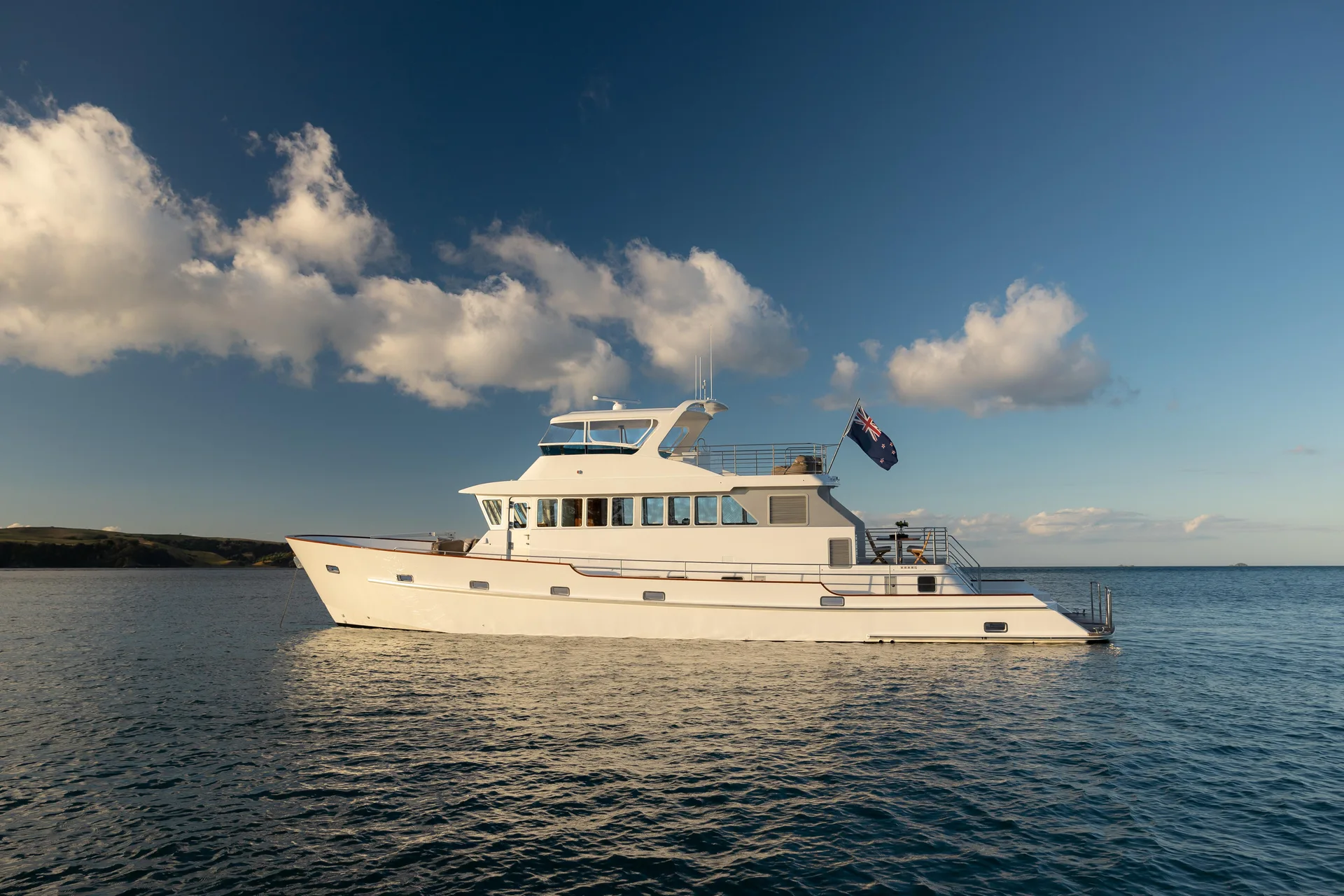 CUSTOM PILOTHOUSE - Image 1