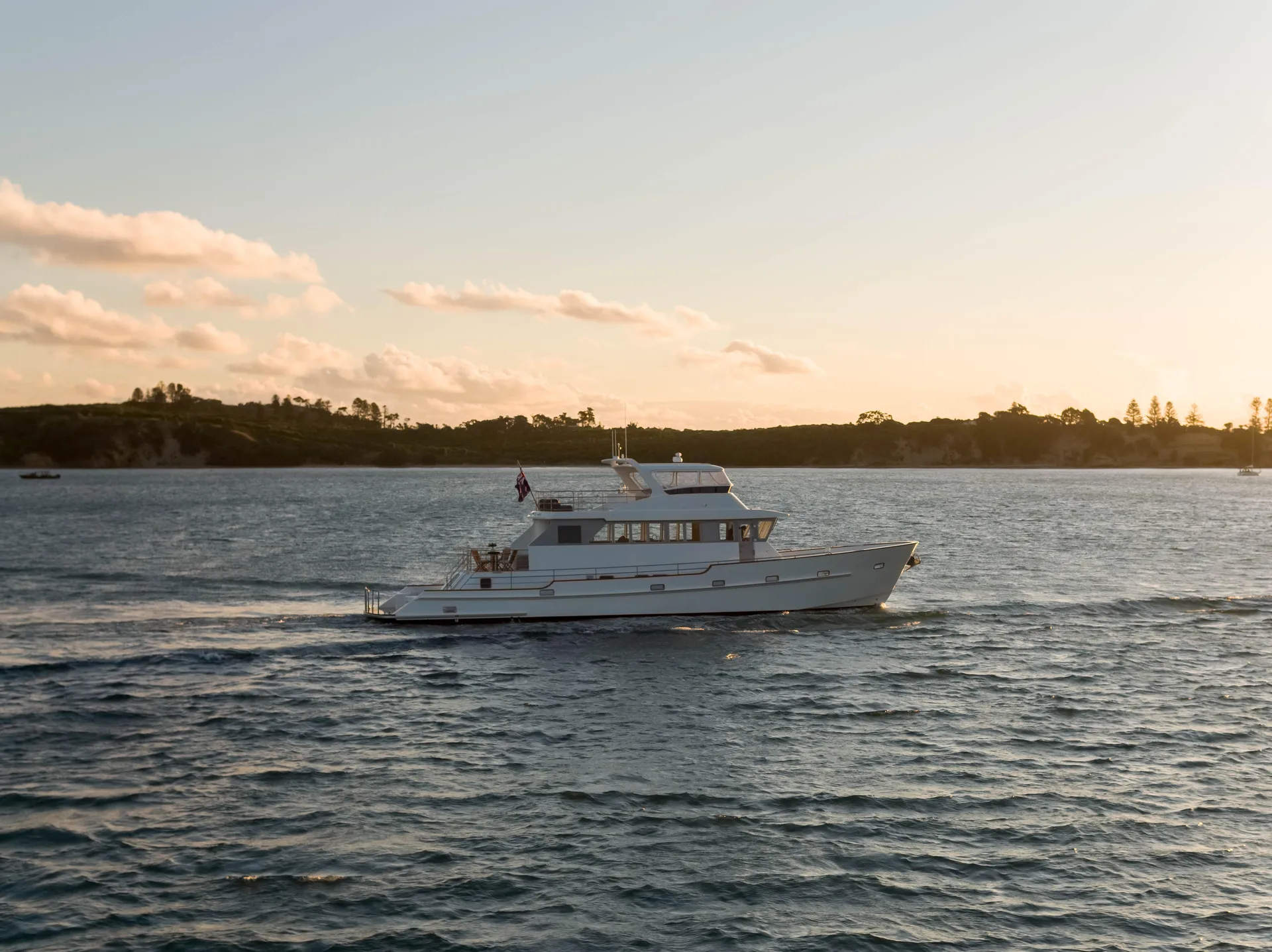 CUSTOM PILOTHOUSE - Image 3
