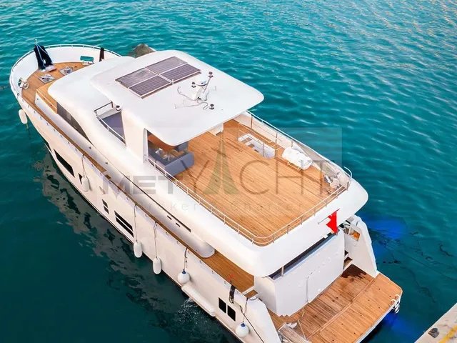 CUSTOM TRAWLER