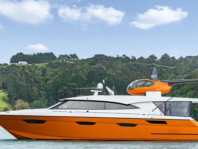 CUSTOM VALDER YACHTS POWERCAT