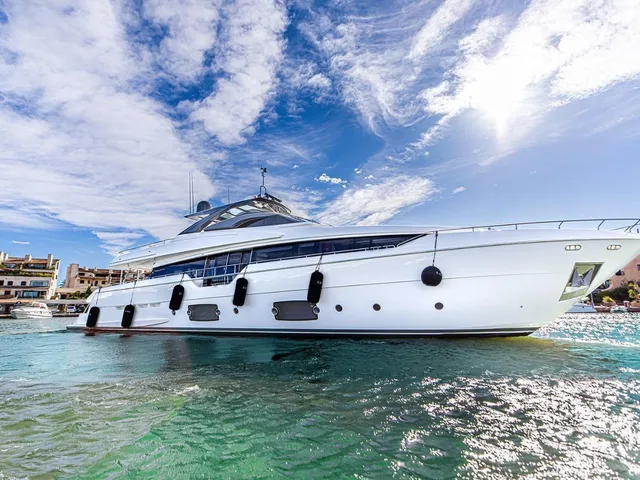 FERRETTI YACHTS 960