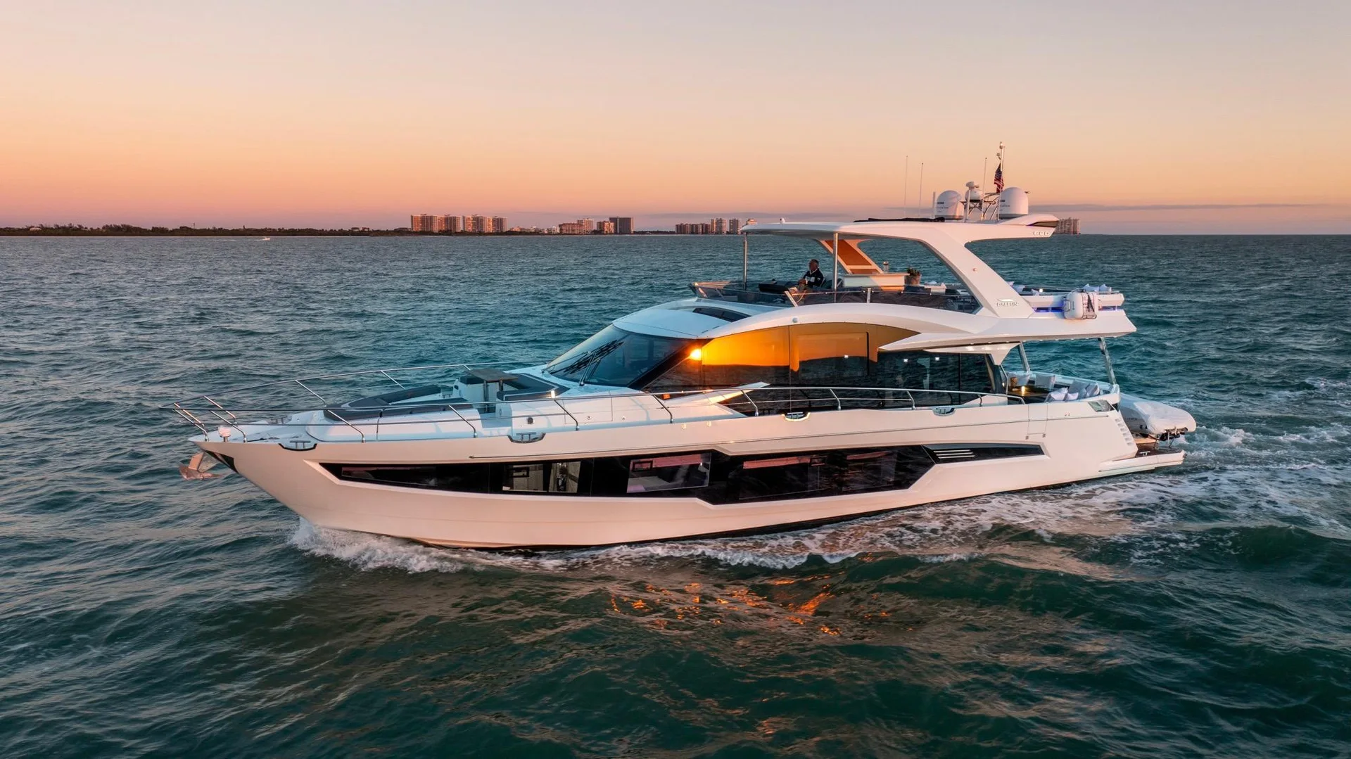 GALEON 680 FLY - Image 1