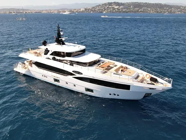 GULF CRAFT MAJESTY 100