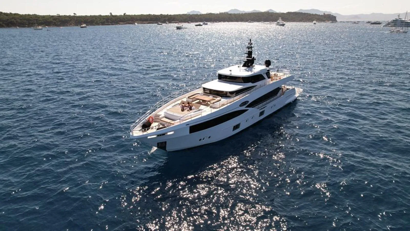 GULF CRAFT MAJESTY 100 - Image 3
