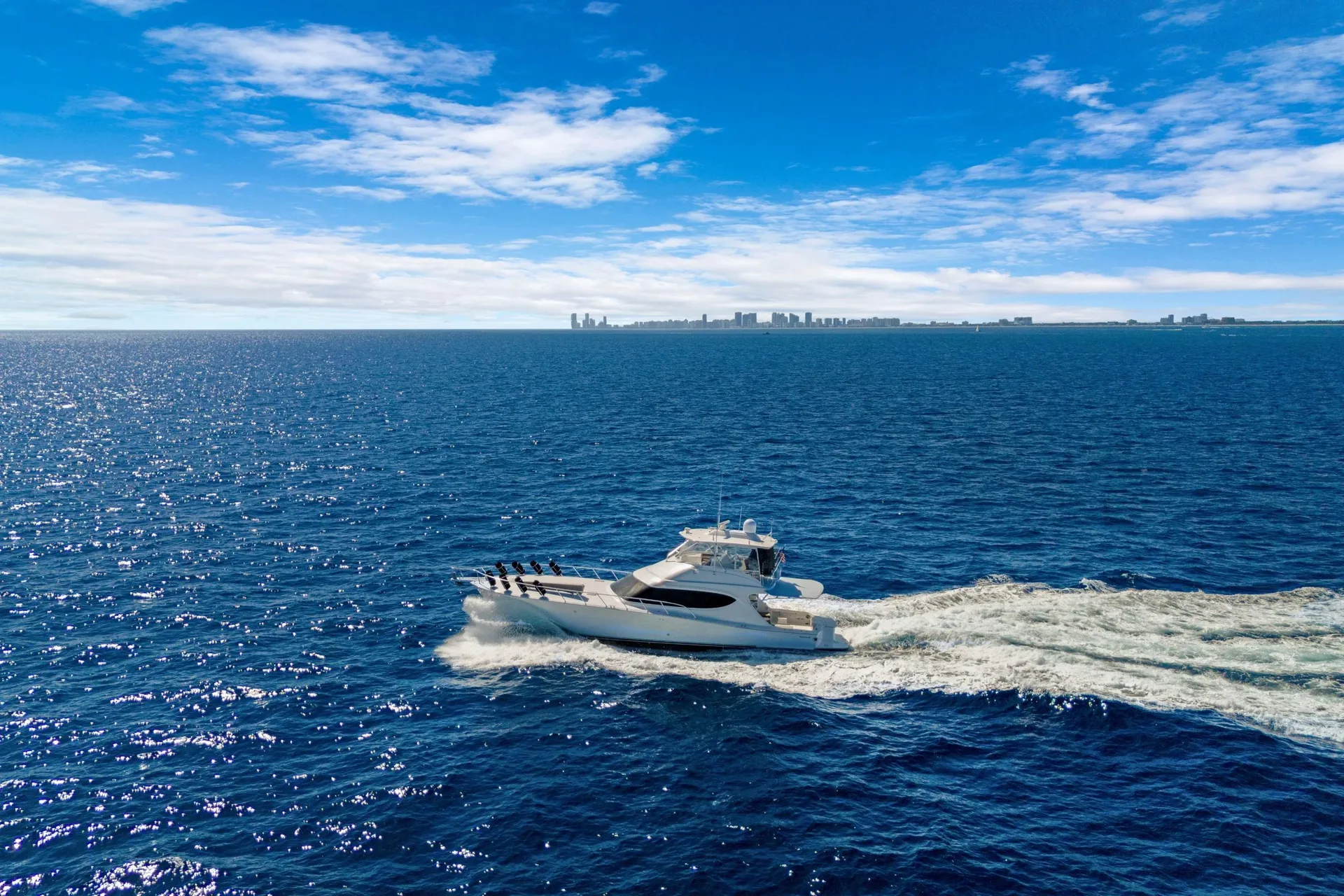 HATTERAS 63GT - Image 3