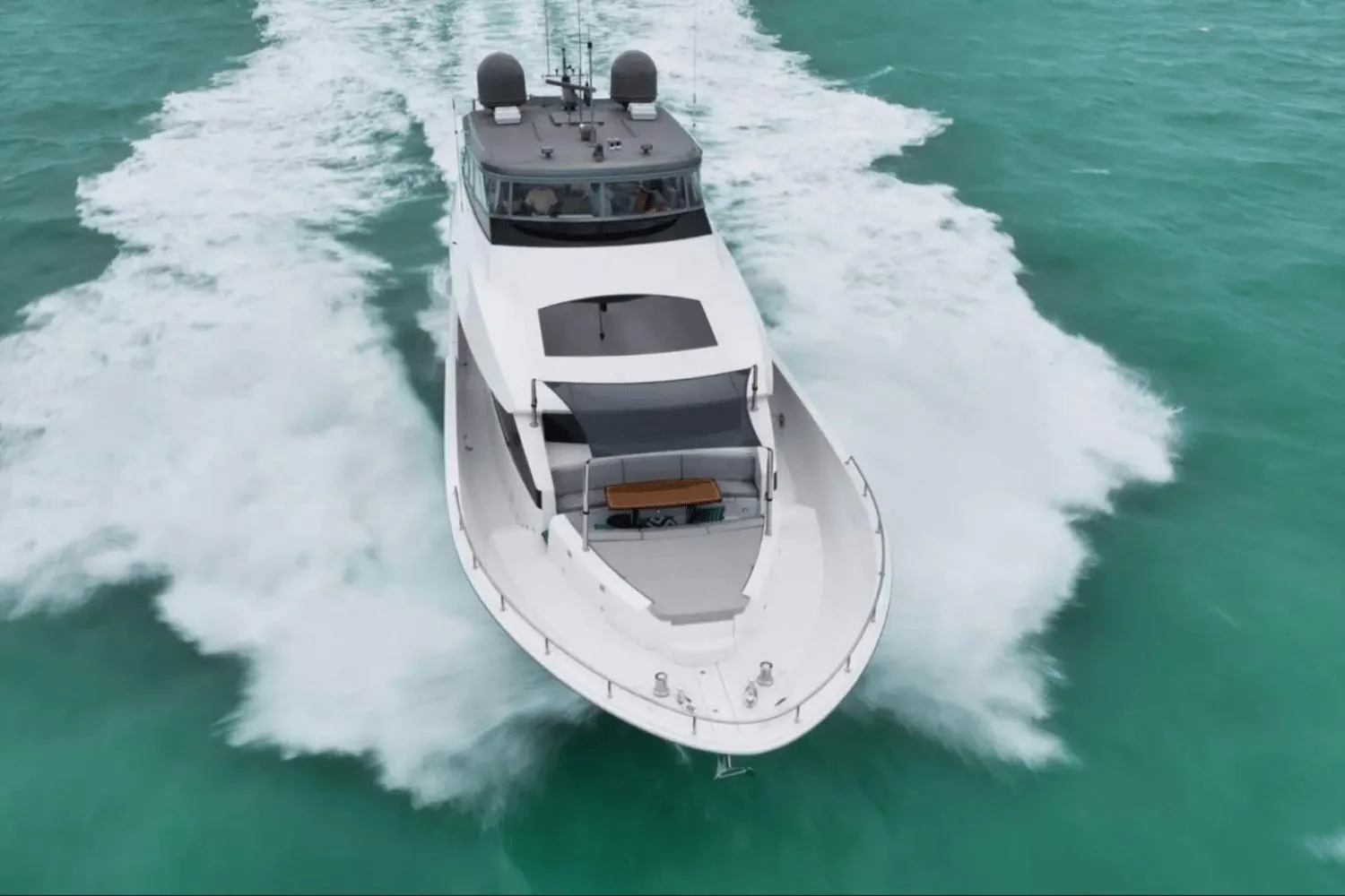 HATTERAS M90 PANACERA - Image 3