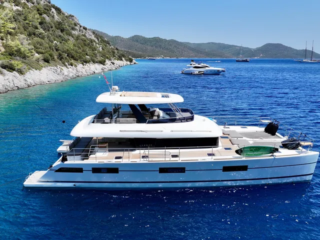 LAGOON 630