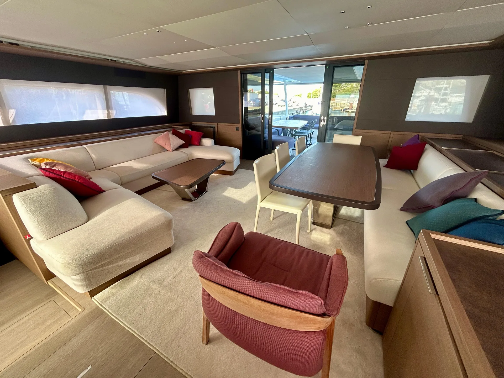 LAGOON SIXTY7 - Image 3