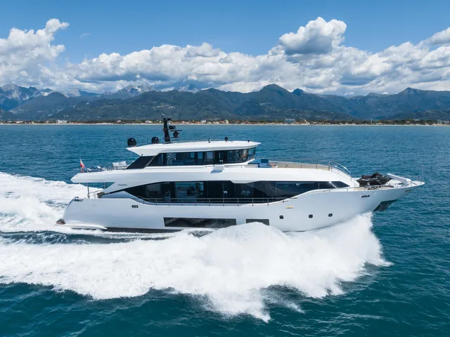 MAIORA 30 CONVERTIBLE