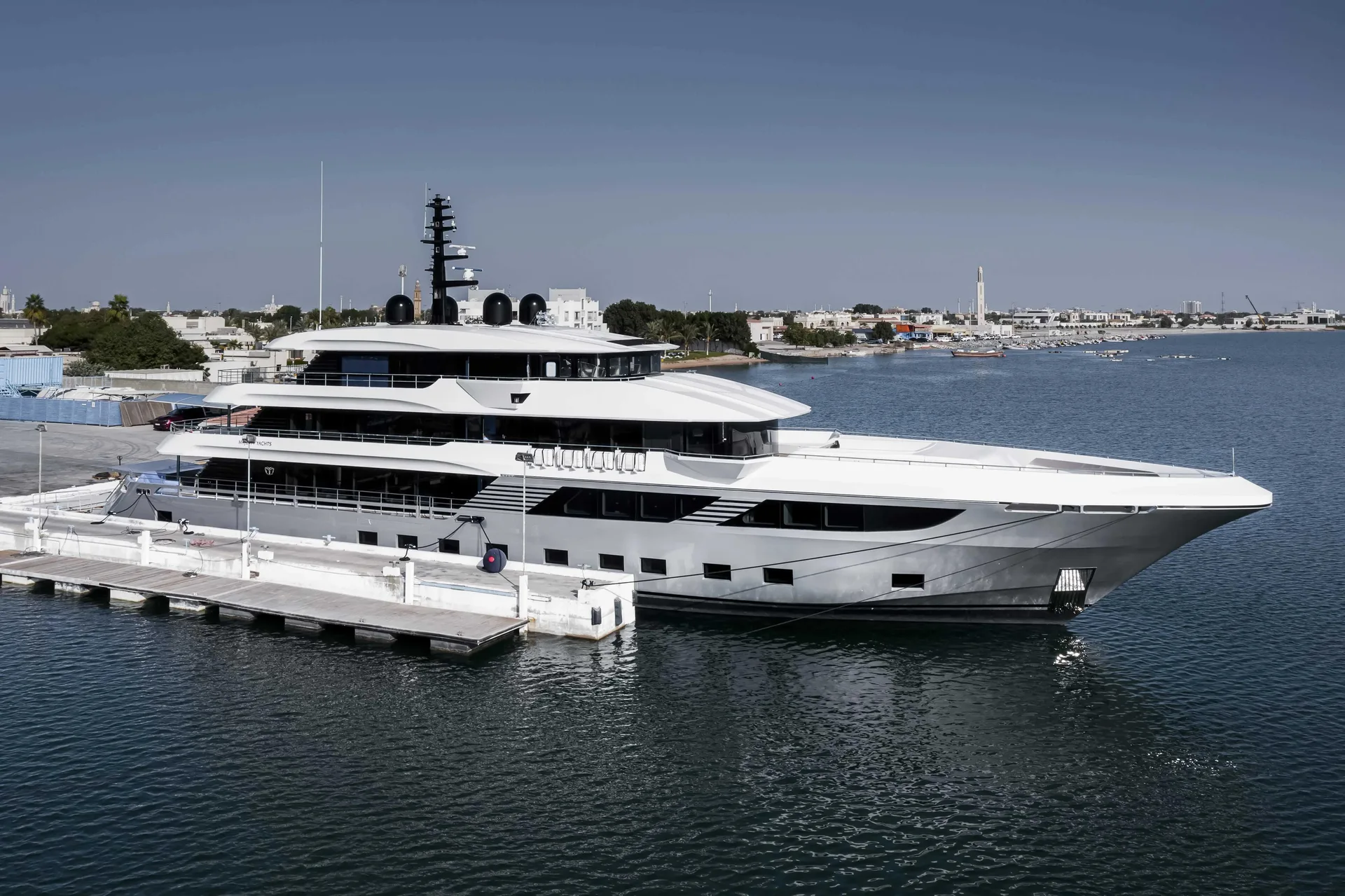 MAJESTY 175 - Image 1