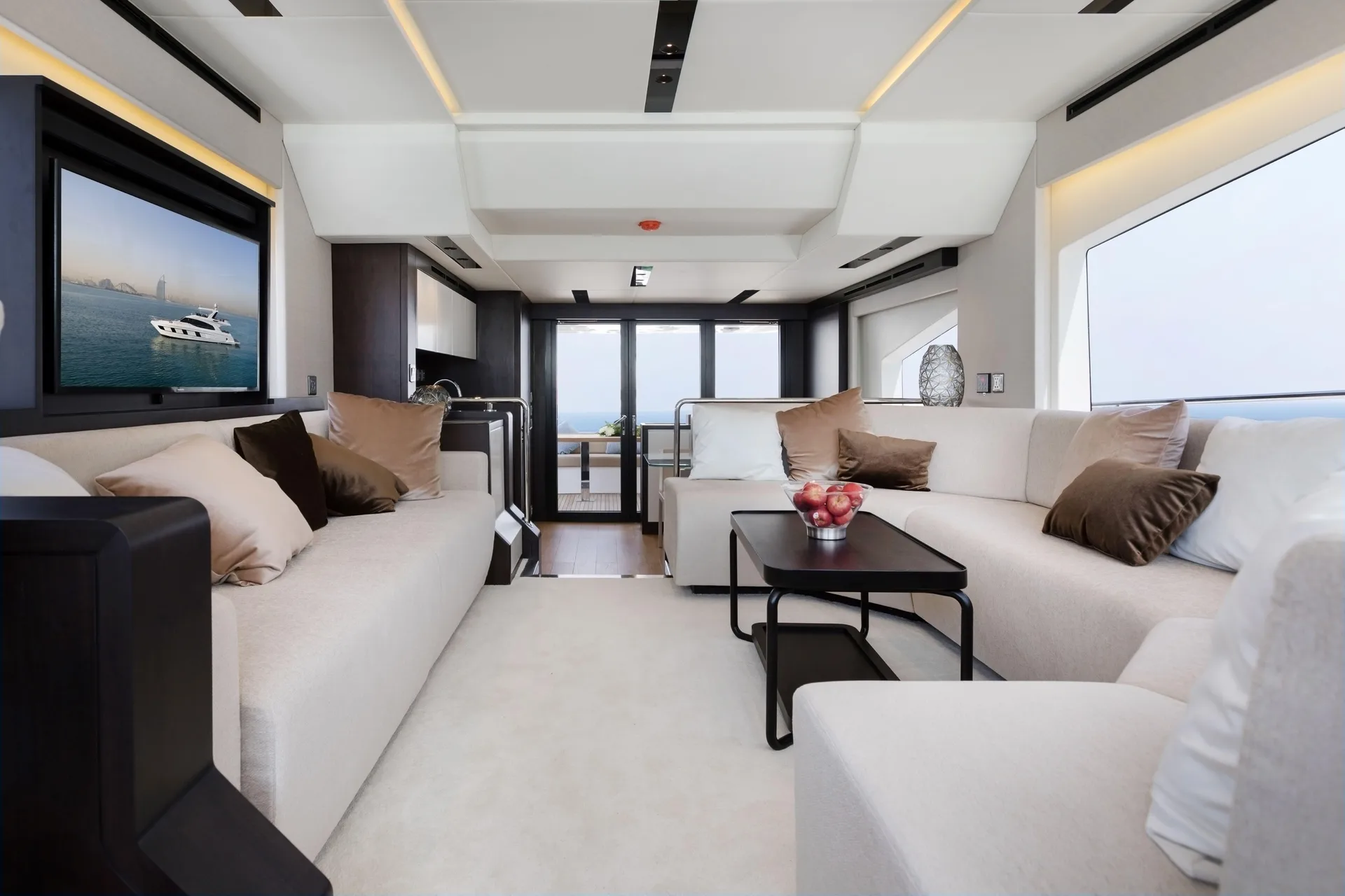 MAJESTY 62 - Image 3
