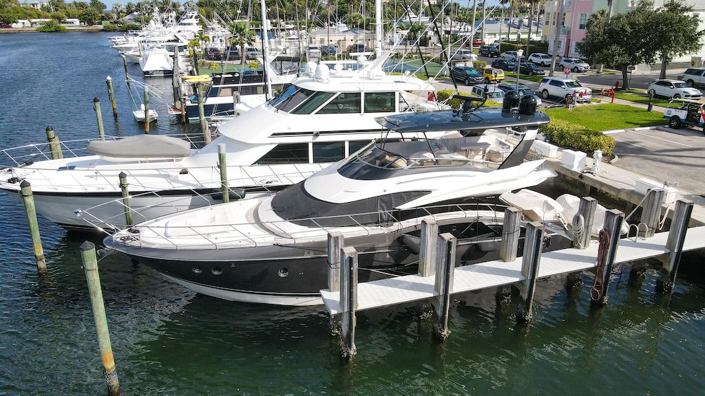 MARQUIS 660 SPORT YACHT - Image 1