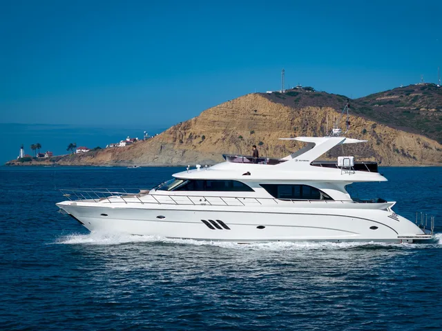 MASSIMO MARINE 72' FLYBRIDGE MOTOR YACHT