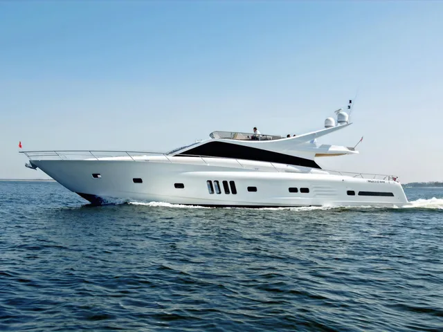 MAZARIN 72 SPORTS FLY