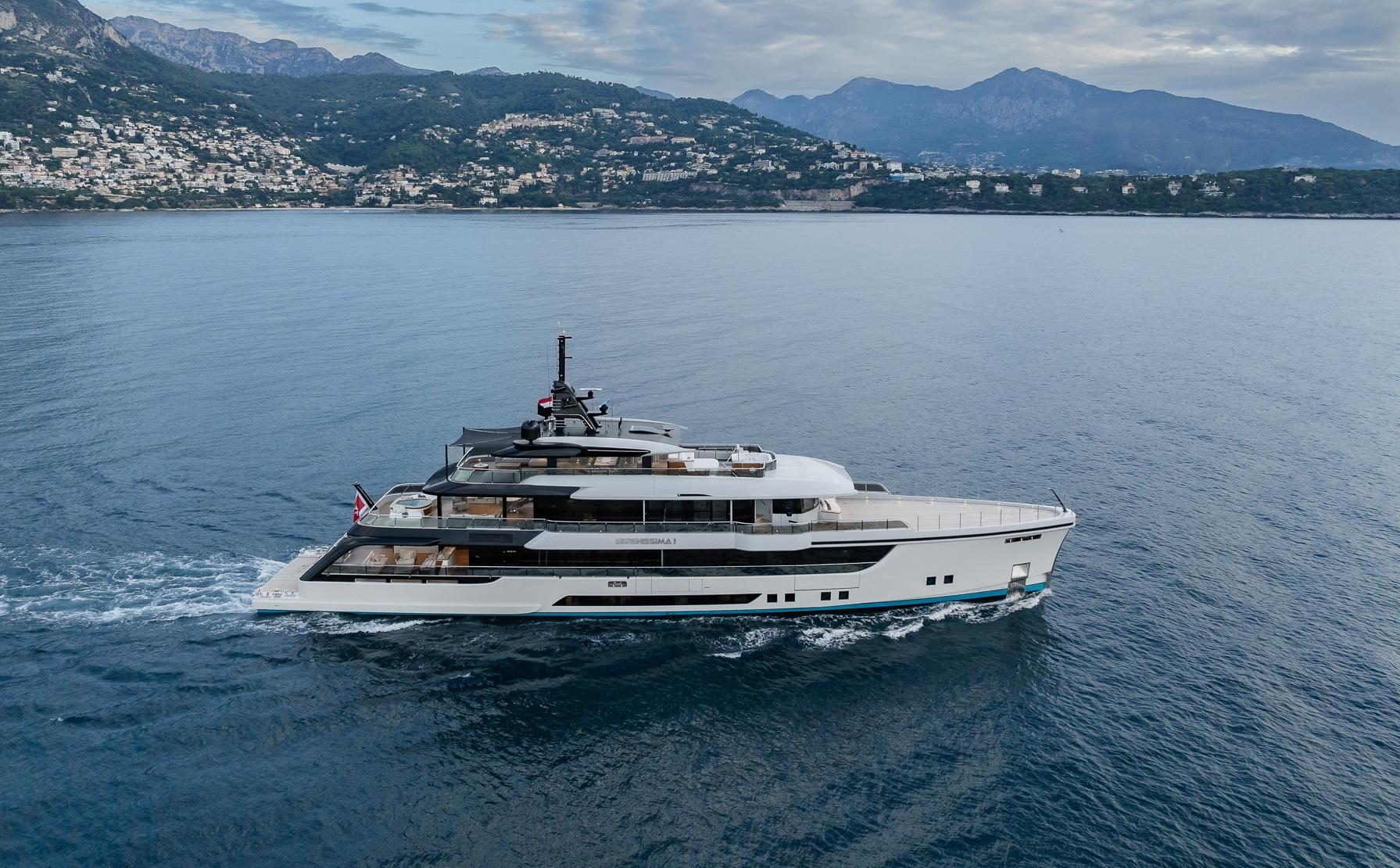 MENGI YAY 47M - Image 1