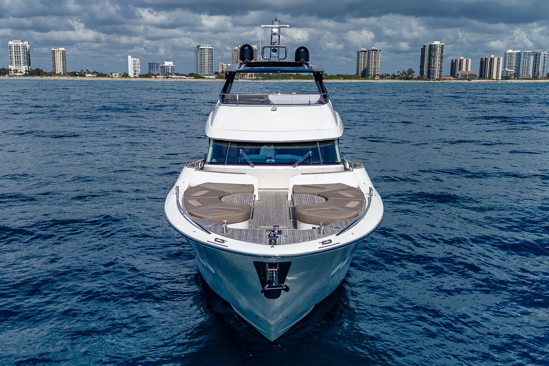 MONTE CARLO YACHTS MCY 80 FLYBRIDGE - Image 3