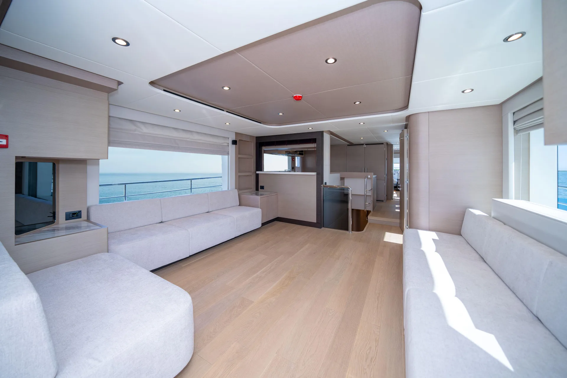 NOMAD 75 SUV - Image 3