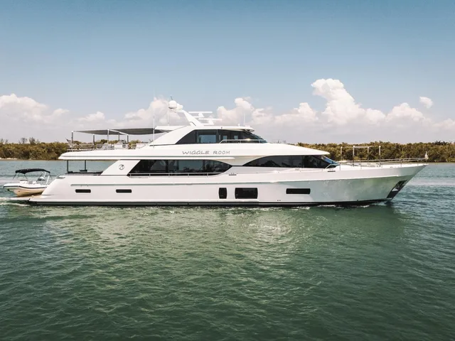 OCEAN ALEXANDER 100