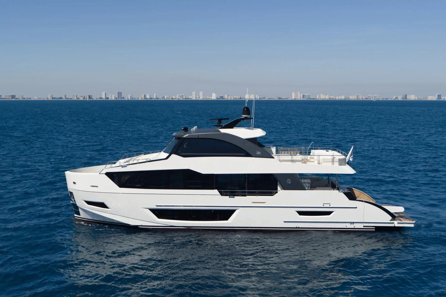 OCEAN ALEXANDER 28 EXPLORER - Image 3