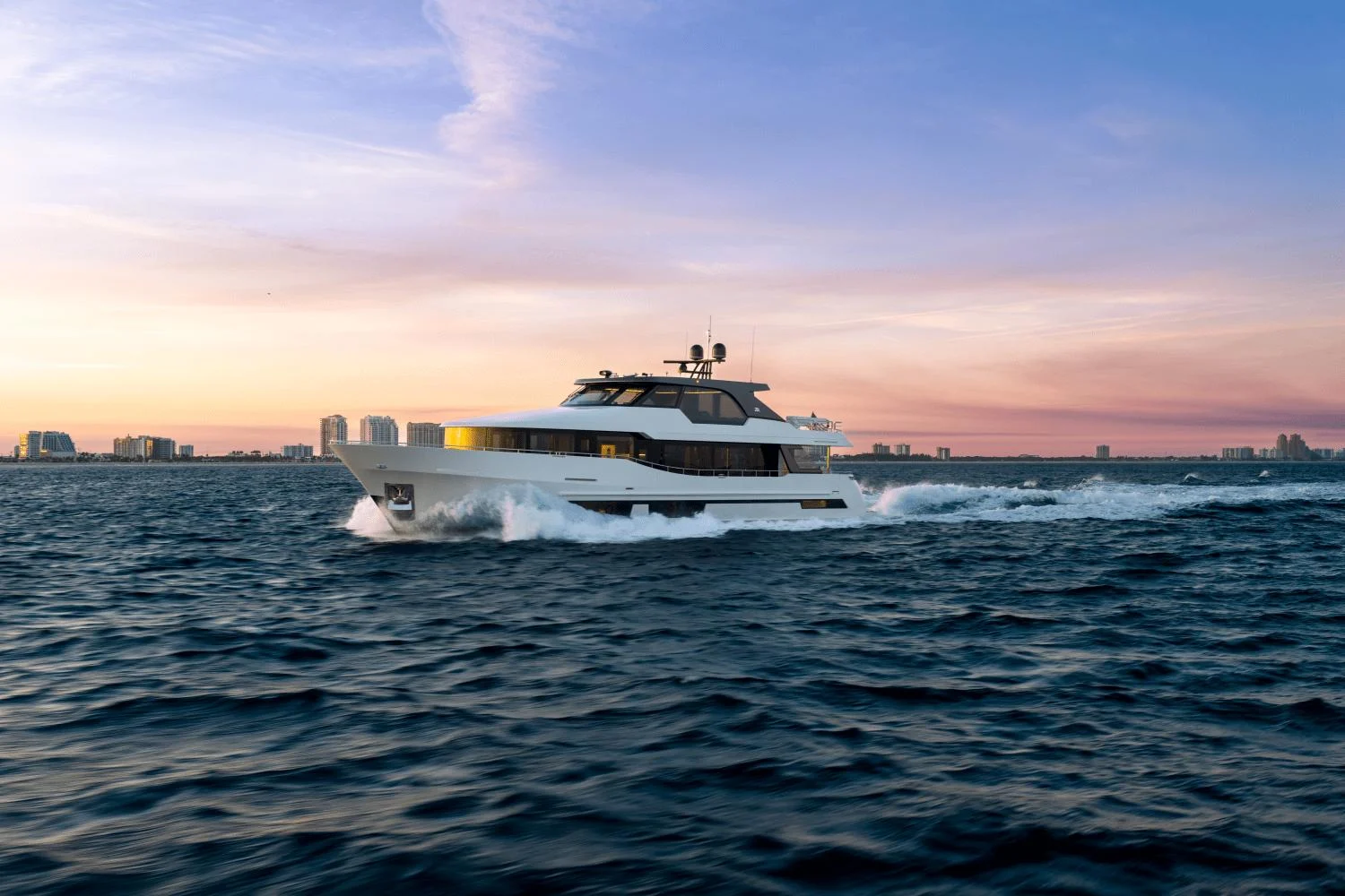 OCEAN ALEXANDER 28L - Image 1