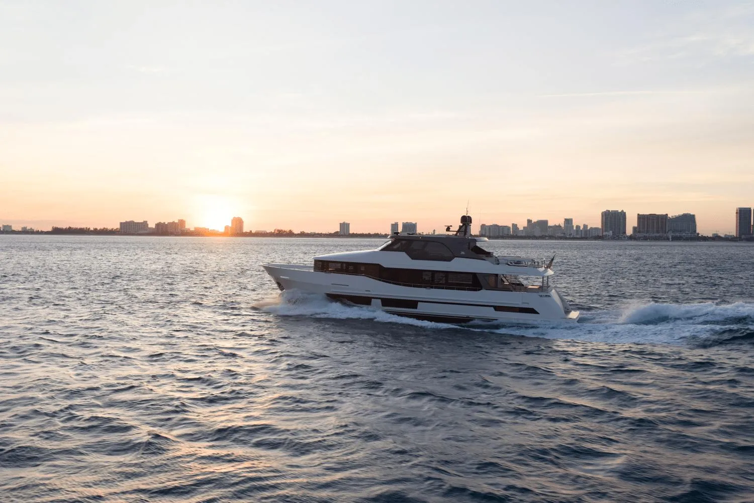 OCEAN ALEXANDER 28L - Image 3