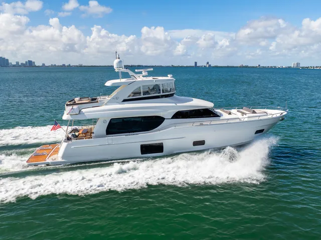 OCEAN ALEXANDER 70E MOTORYACHT