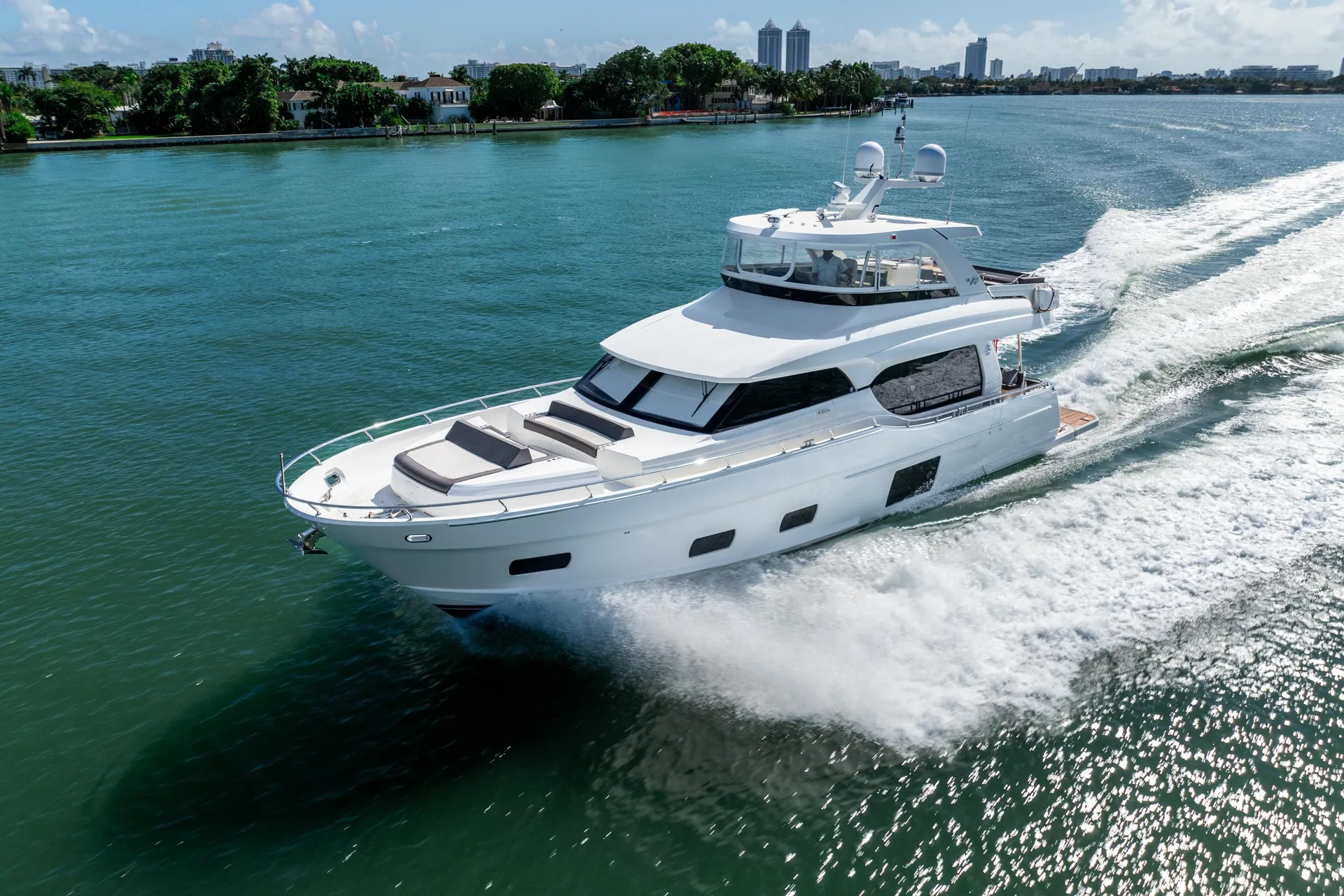 OCEAN ALEXANDER 70E MOTORYACHT - Image 3