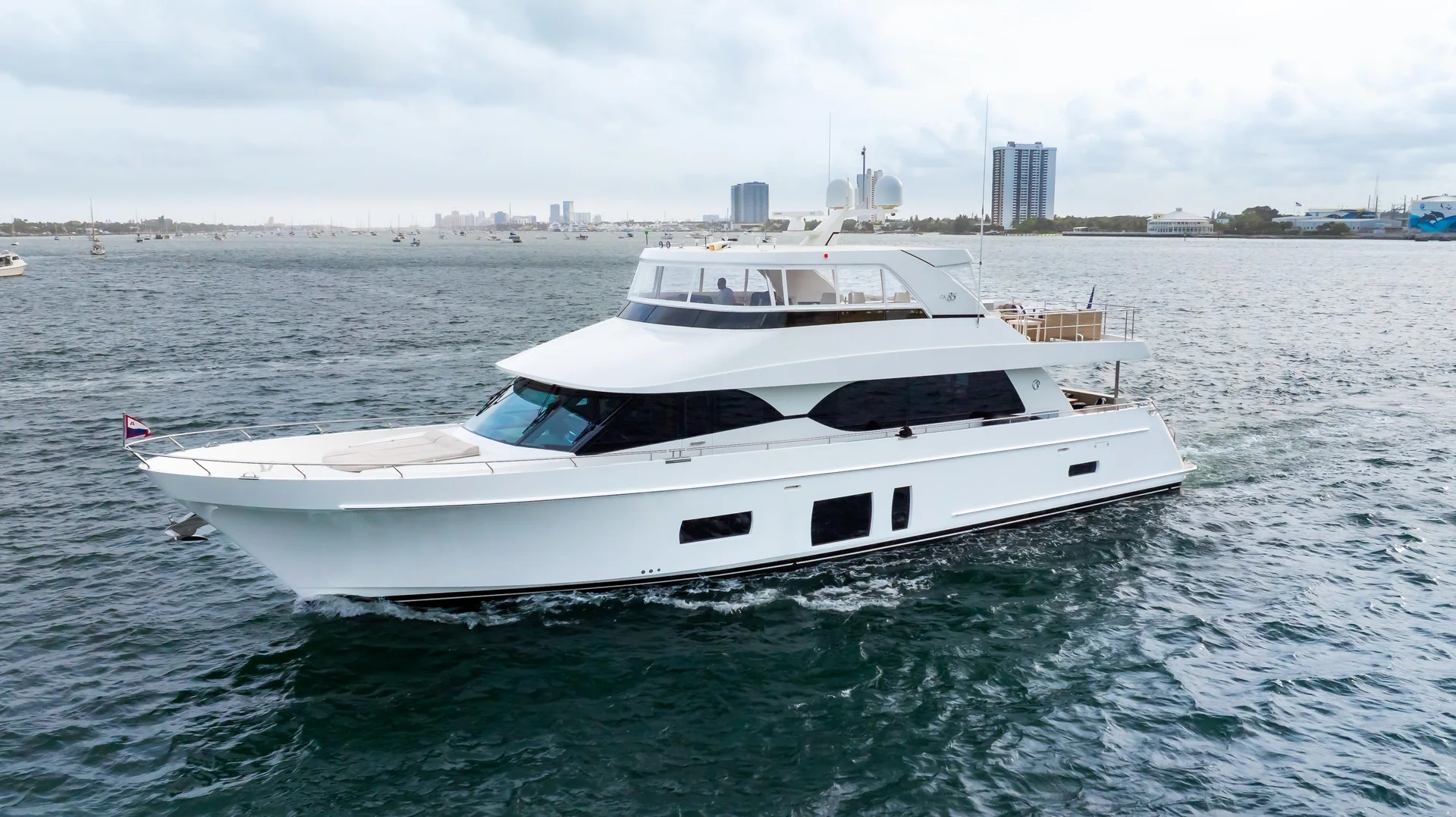 OCEAN ALEXANDER 85 E - Image 1