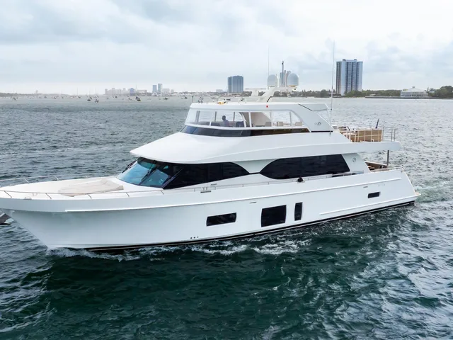 OCEAN ALEXANDER 85 E