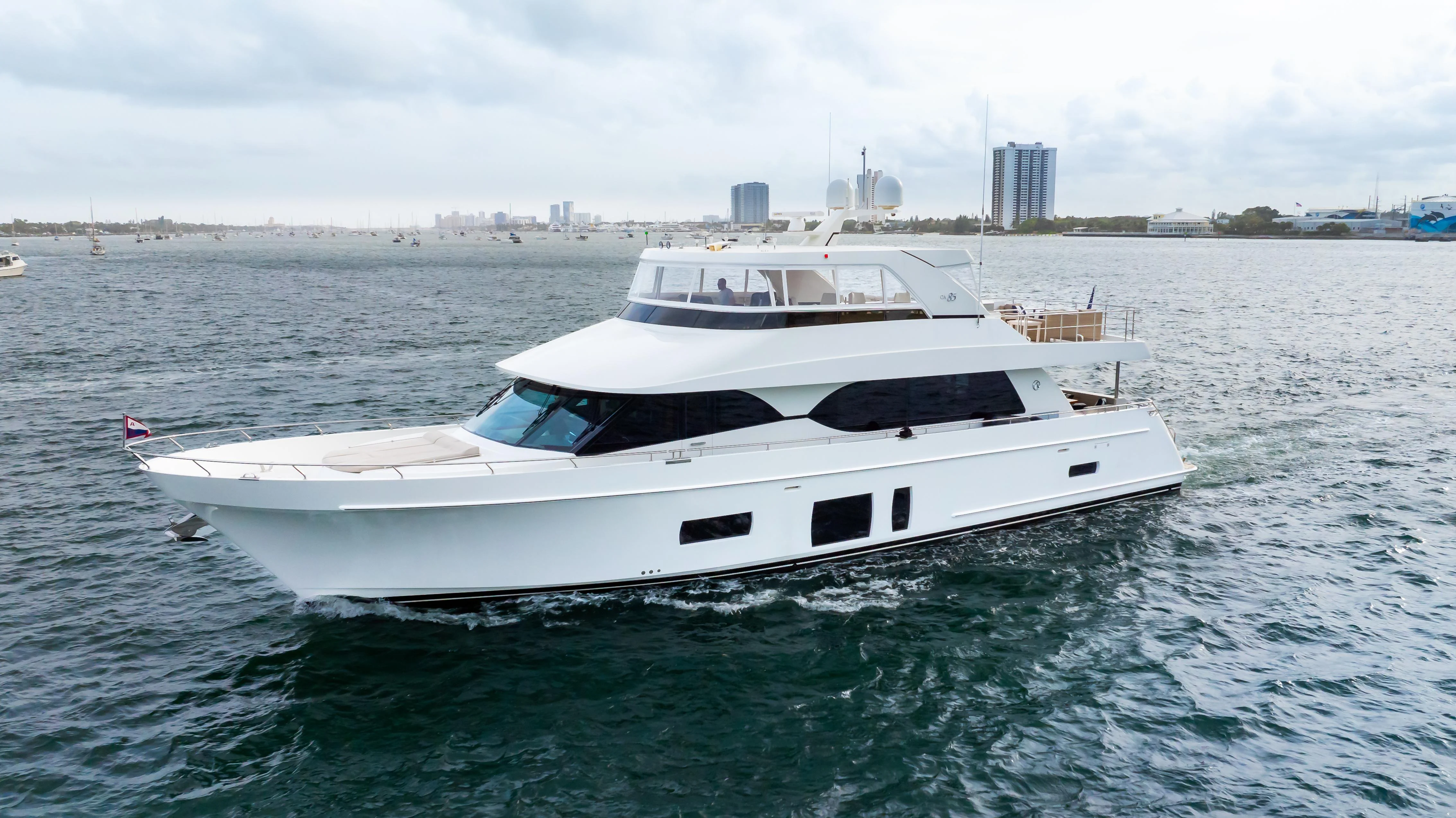 OCEAN ALEXANDER 85 E - Image 1