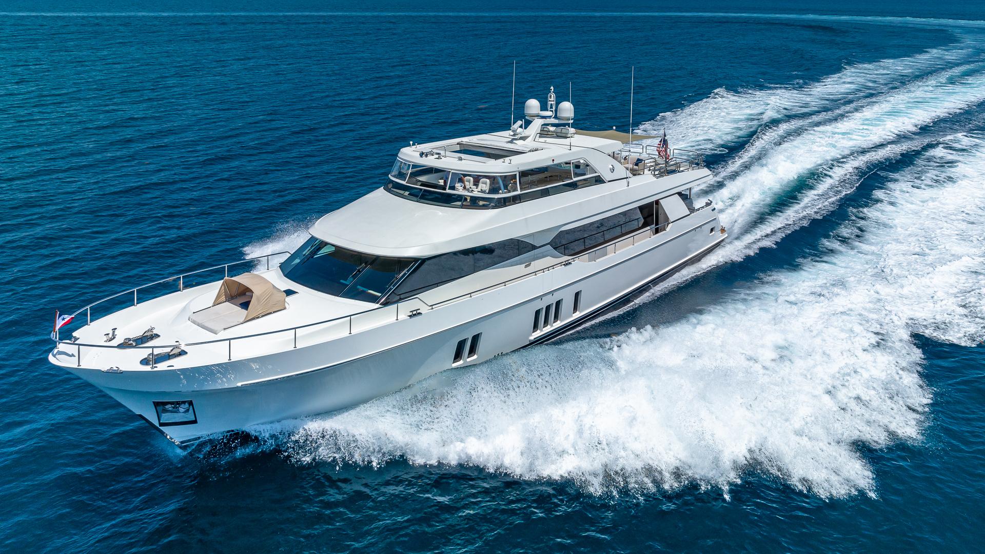 OCEAN ALEXANDER MOTOR YACHT FLYBRIDGE MODEL - Image 1