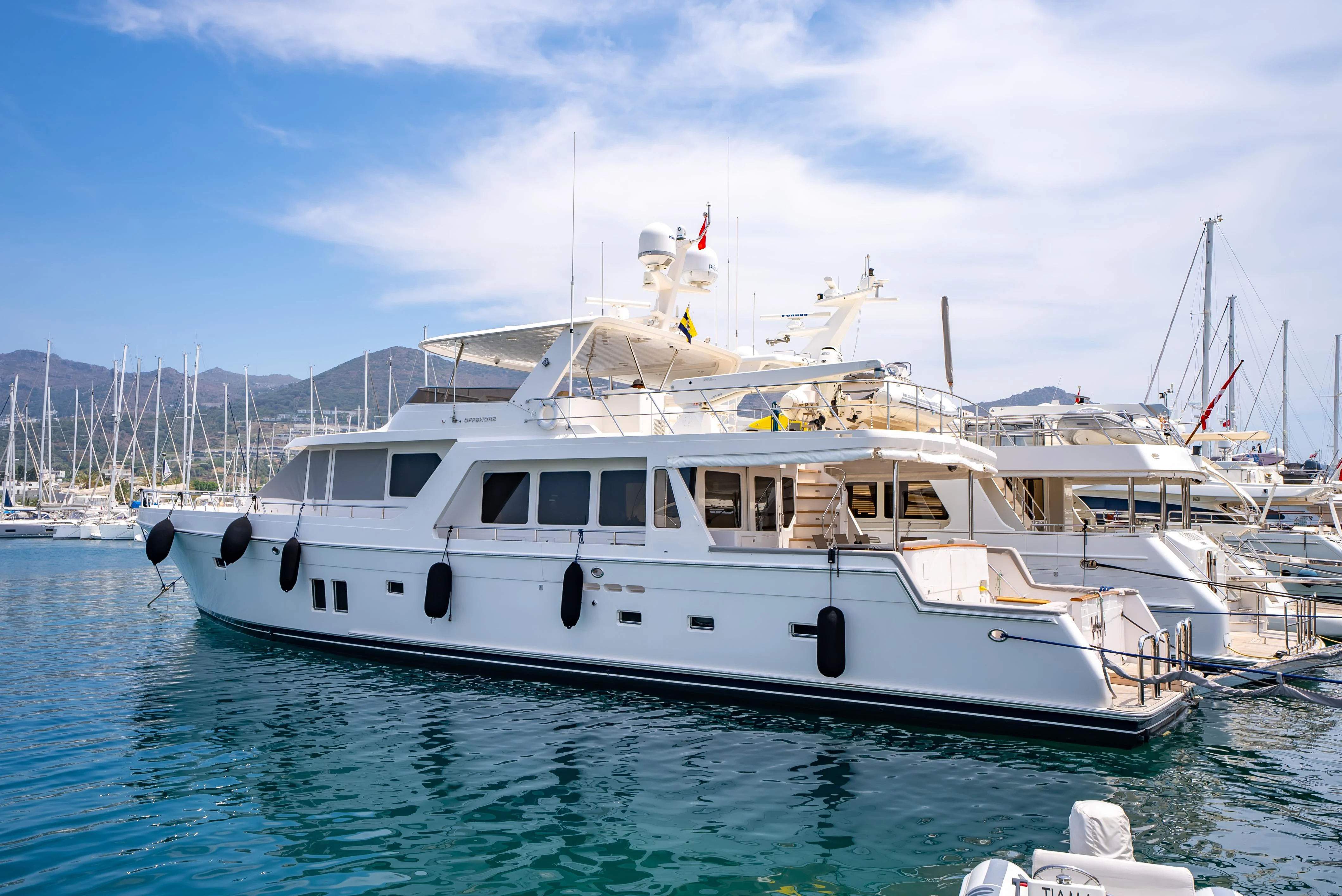 OFFSHORE YACHTS 80 PILOT HOUSE - Image 1